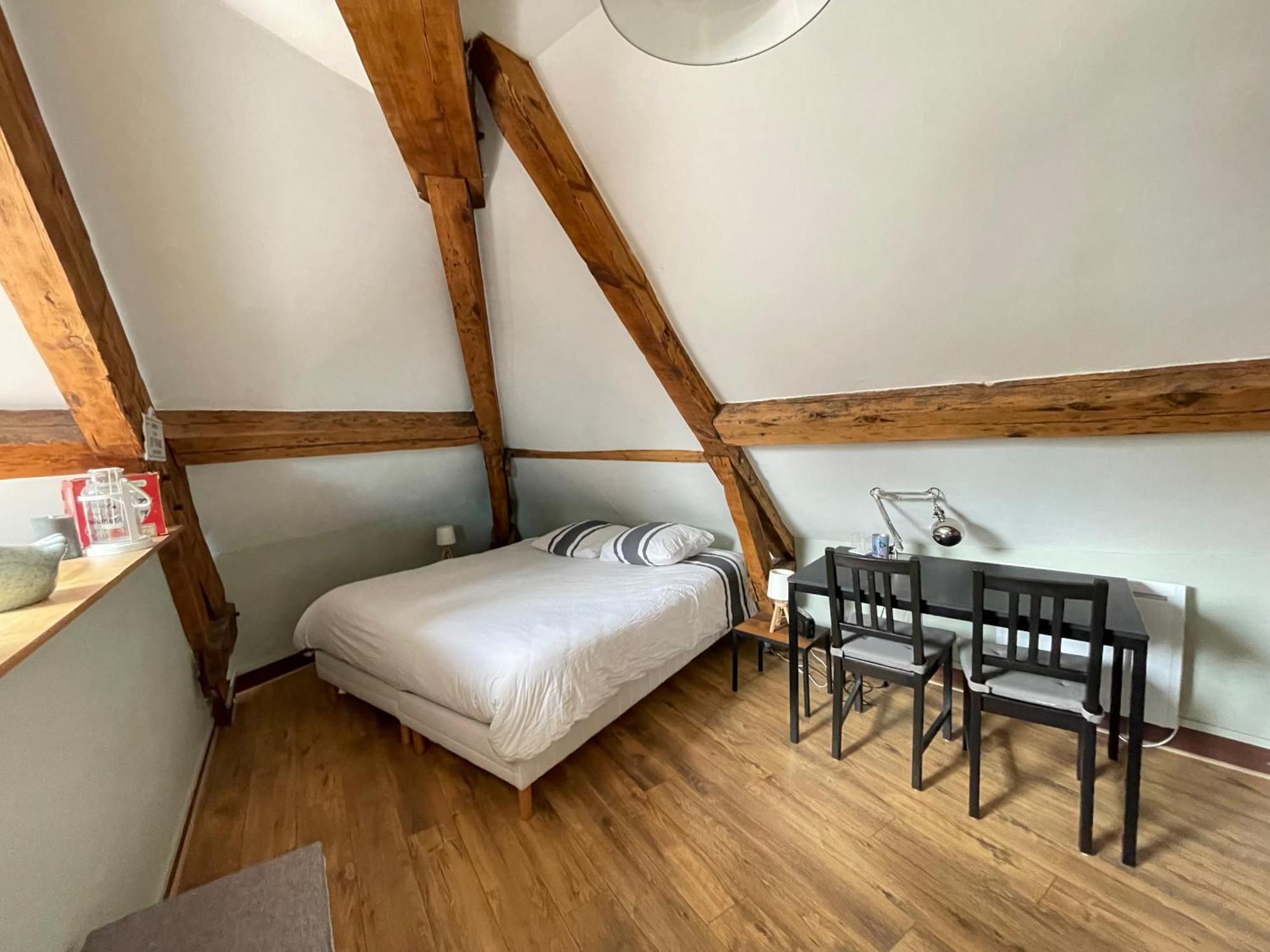 Les Combles De L Aure Grand Studio Cosy Confortable Classe 3 Etoiles Centre Bayeux 2 Mn A Pied Cathedrale Proche Plages Du Debarquement Eksteriør billede