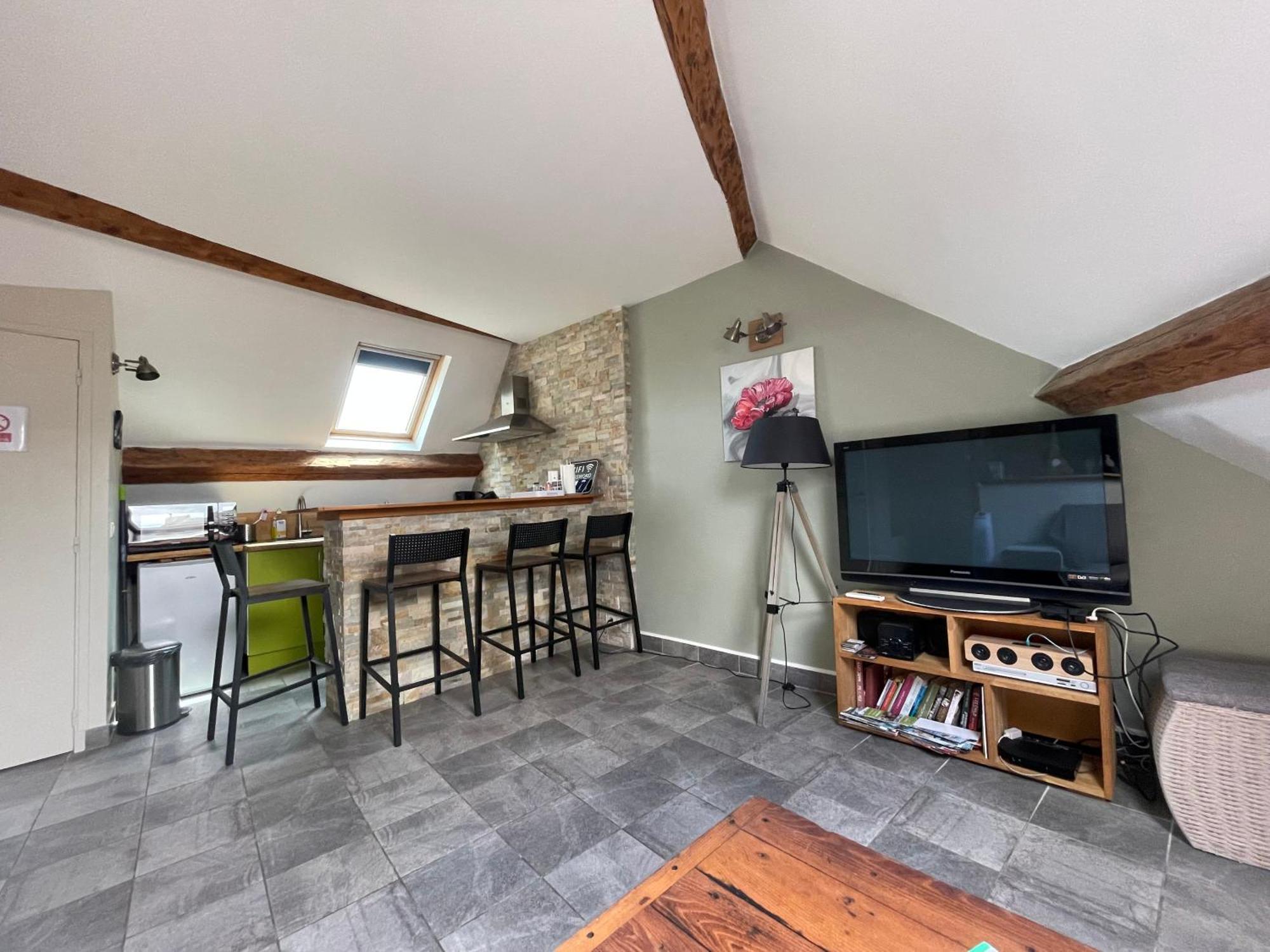 Les Combles De L Aure Grand Studio Cosy Confortable Classe 3 Etoiles Centre Bayeux 2 Mn A Pied Cathedrale Proche Plages Du Debarquement Eksteriør billede