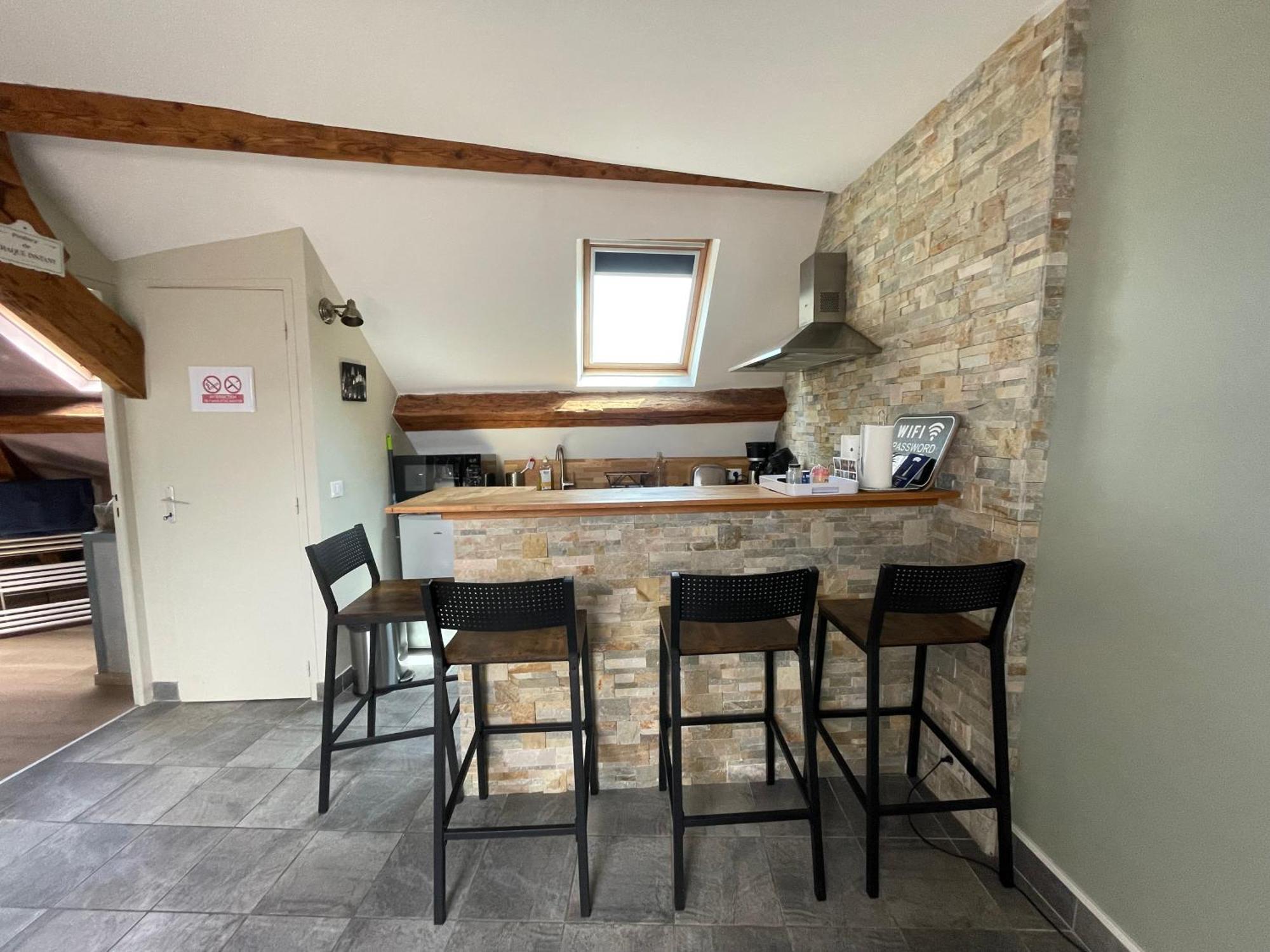 Les Combles De L Aure Grand Studio Cosy Confortable Classe 3 Etoiles Centre Bayeux 2 Mn A Pied Cathedrale Proche Plages Du Debarquement Eksteriør billede